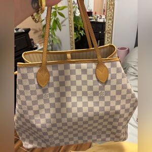 Louis Vuitton Neverfull GM authentic 
Damier azur 
Cream and Tan Interior